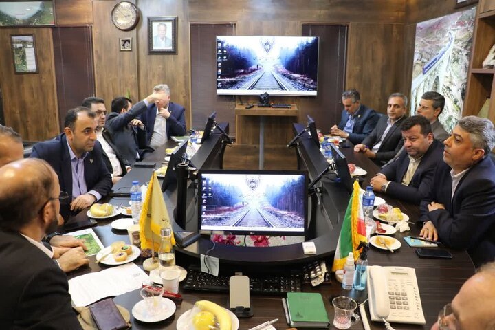 توسعه حمل‌ونقل ریلی در استان بدون هم‌افزایی دستگاه‌های مرتبط ممکن نیست