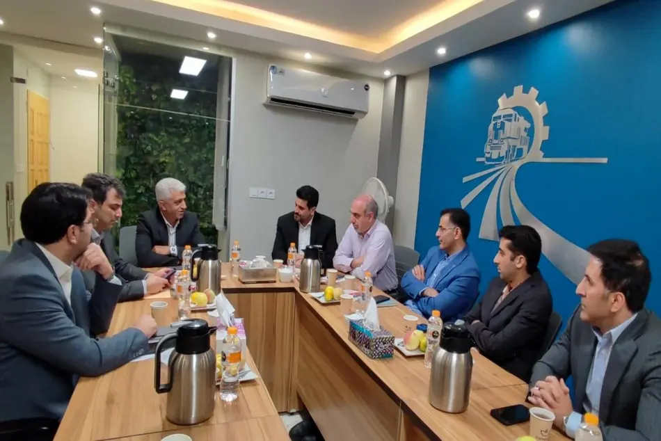 برگزاری نخستین جلسه هم‌ اندیشی انجمن شرکت‌ های حمل‌ونقل ریلی و معاونت بهره‌ برداری راه‌آهن