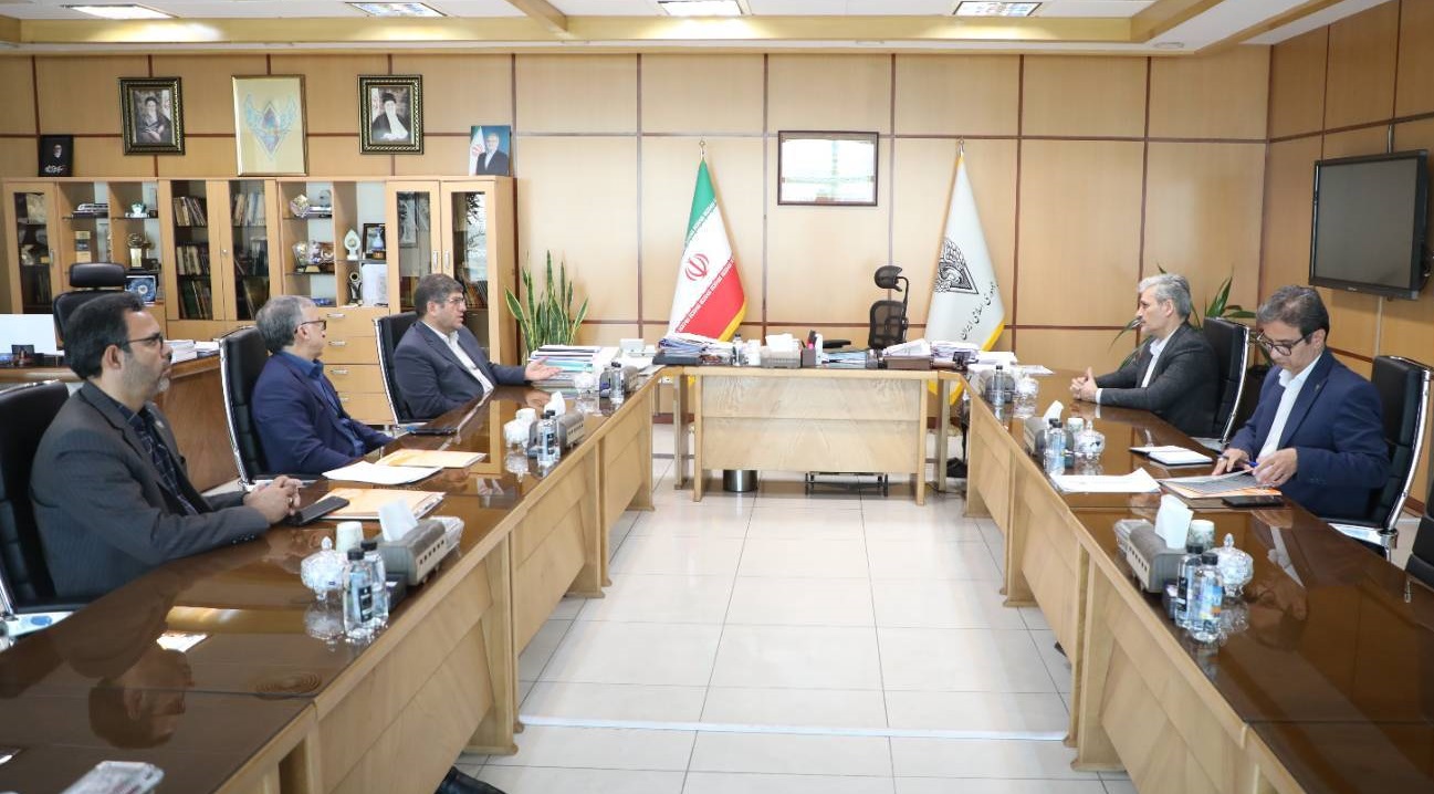 نشست مدیران راه‌آهن و سازمان اداری و استخدامی کشور