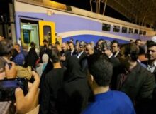 قطار “حرم تا حرم” در مسیر طبس–مشهد پس از پنج سال وقفه آغاز به حرکت کرد