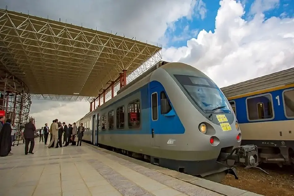 لغو واگذاری شرکت حمل ونقل ریلی رجا به وزرای راه، کار و اقتصاد